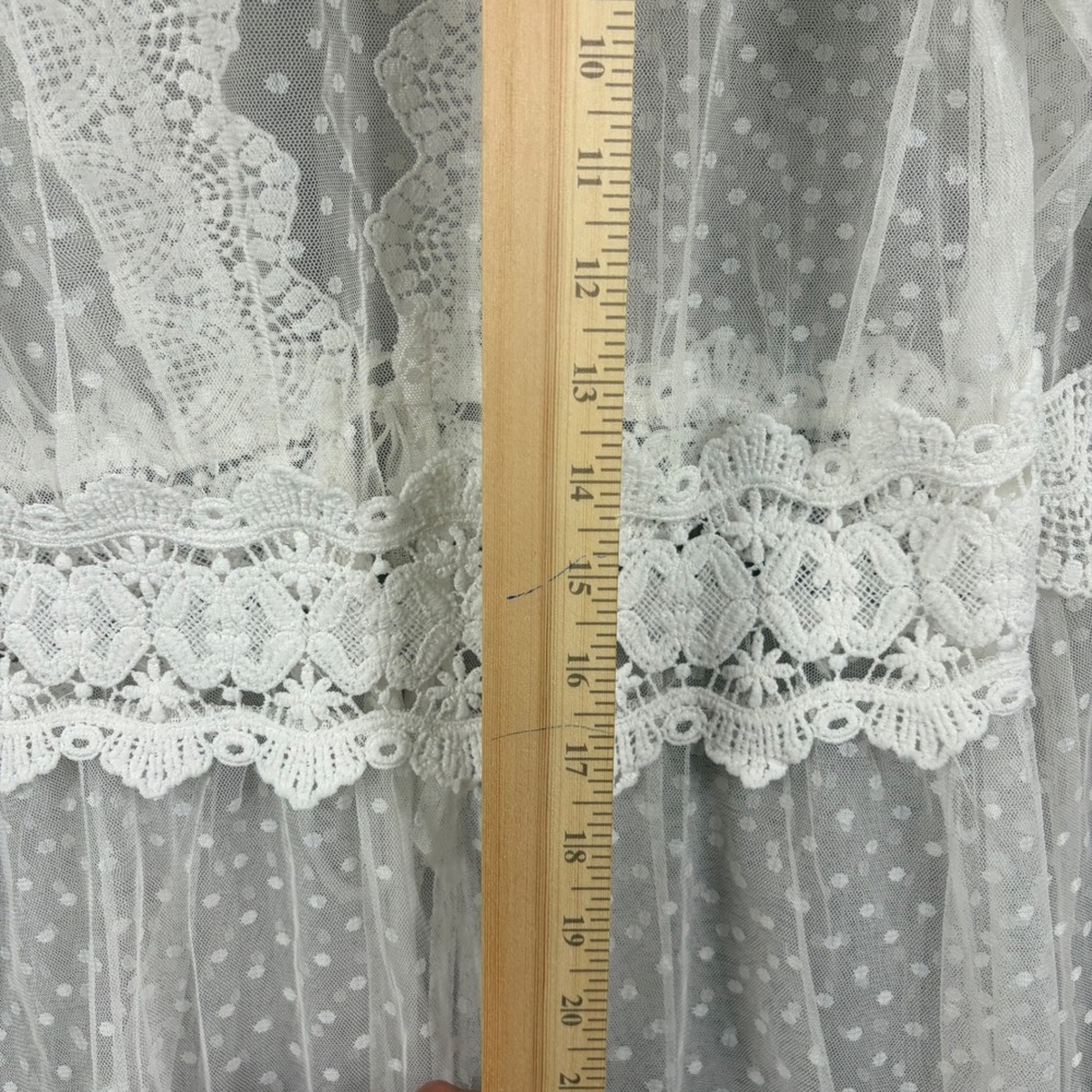 Sheer Lace-Trim White Robe with Tie Front - Picture 9 of 11